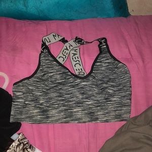 Sports bra